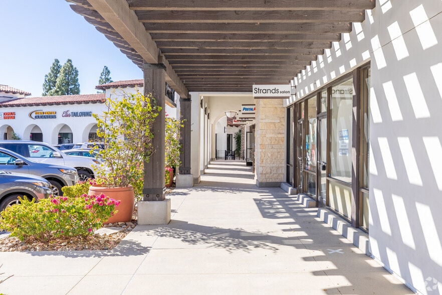 More Photos Of 11986 Bernardo Plaza Dr, San Diego Unknown For Lease