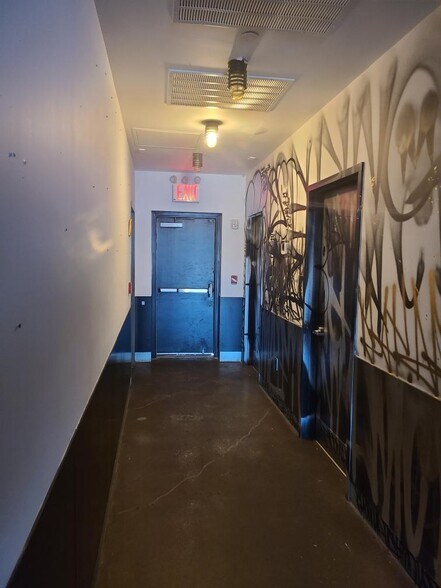 More Photos Of 2590 Hylan Blvd, Staten Island Unknown For Lease