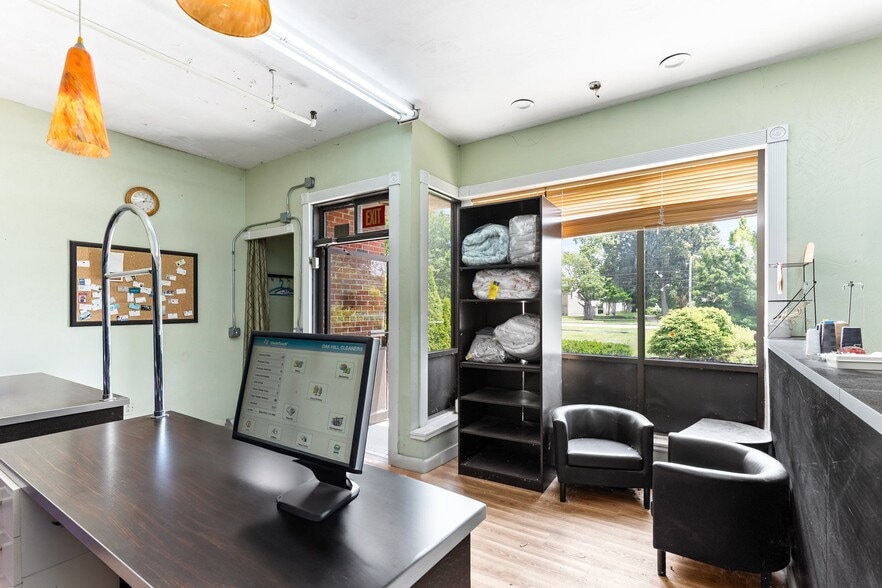 More Photos Of 655 Saw Mill Brook Pky, Newton Storefront Retail Office For Sale