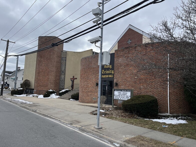 Primary Photo Of 130 Jerusalem Ave, Hicksville Religious Facility For Lease