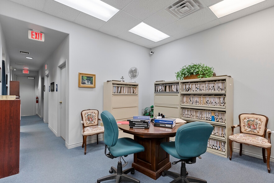 More Photos Of 8455 W Flamingo Rd, Las Vegas Medical For Sale