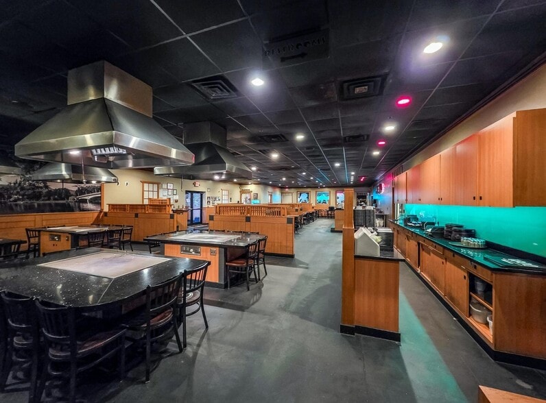More Photos Of 3300 Central Mall Dr, Port Arthur Restaurant For Sale