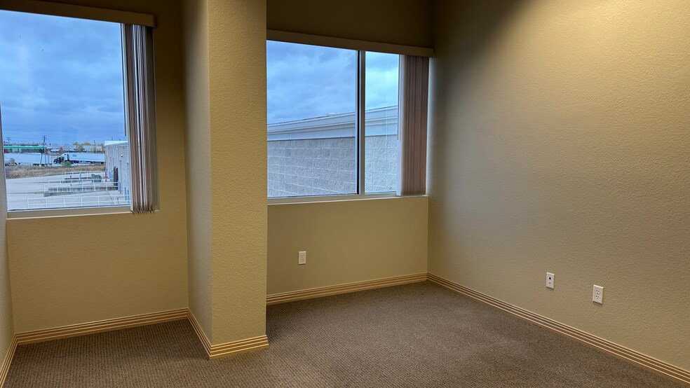 More Photos Of 3051 Progress Way, Kaukauna Coworking Space