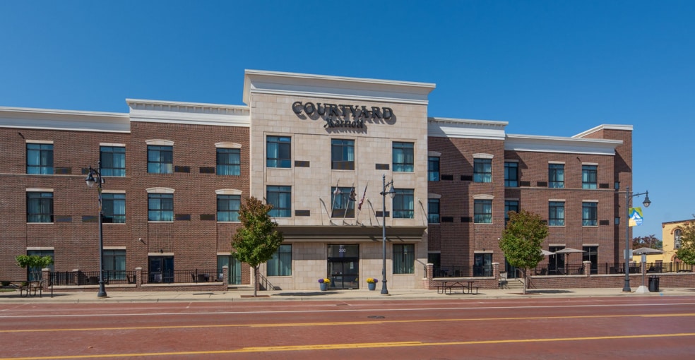 Primary Photo Of 200 S Superior St, Albion Hotel For Sale