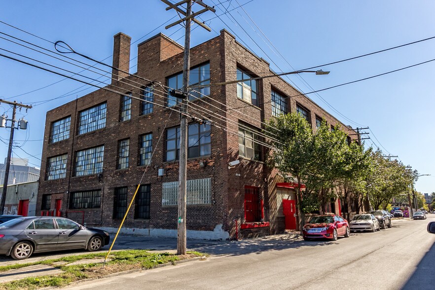 More Photos Of 2000 Brooklyn St, Detroit Office For Sale