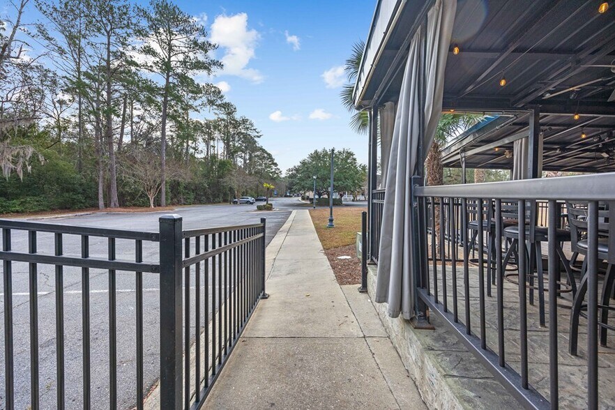 More Photos Of 1405 Gornto Rd, Valdosta Restaurant For Sale
