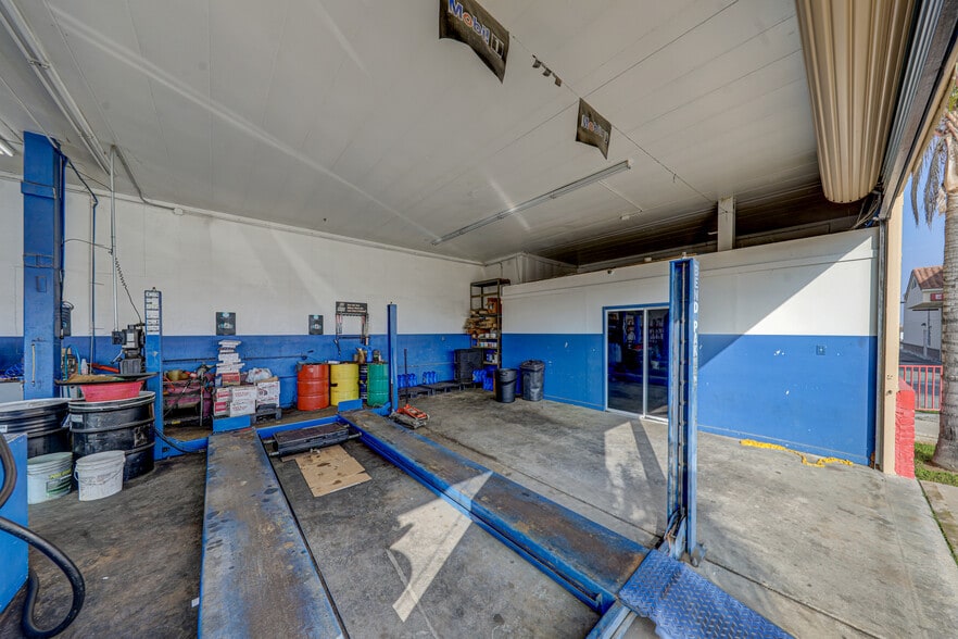 More Photos Of 1407 High St, Delano Carwash For Lease