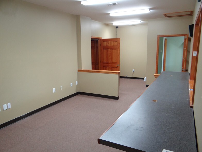 More Photos Of 30537 Potomac Way, Charlotte Hall Office For Lease