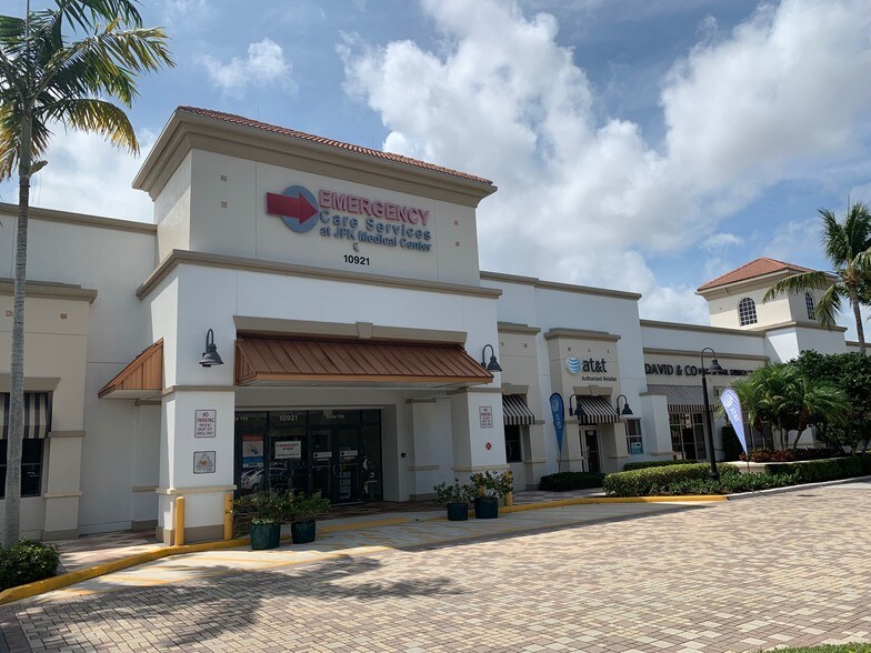 More Photos Of 6609-6651 Woolbright Rd, Boynton Beach Freestanding For Lease