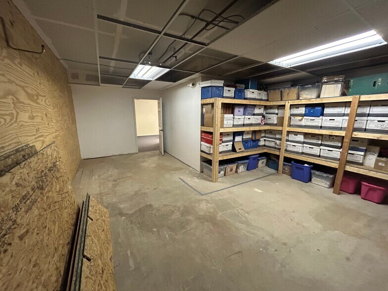 More Photos Of 455 E Grand River Ave, Brighton Unknown For Lease