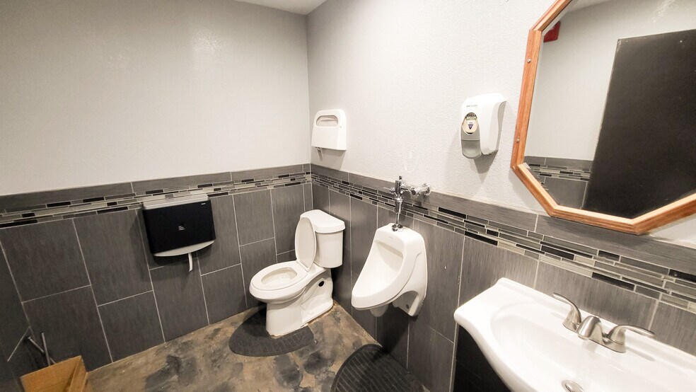 More Photos Of 30616 Bryant Dr, Evergreen Research And Development For Sale