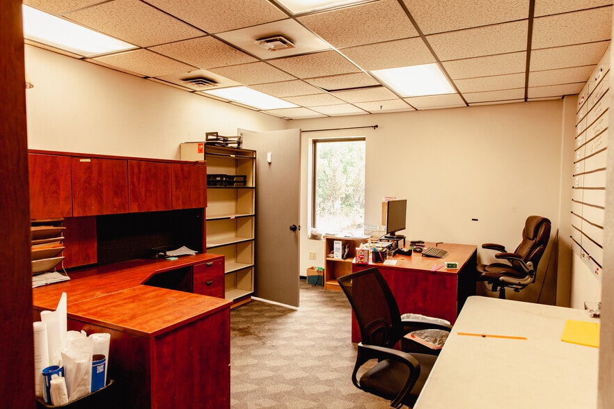 More Photos Of 3448 N Huetter Rd, Post Falls Office For Sale