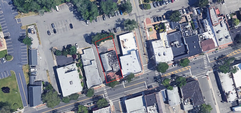 More Photos Of 455 Main St, Islip Freestanding For Sale