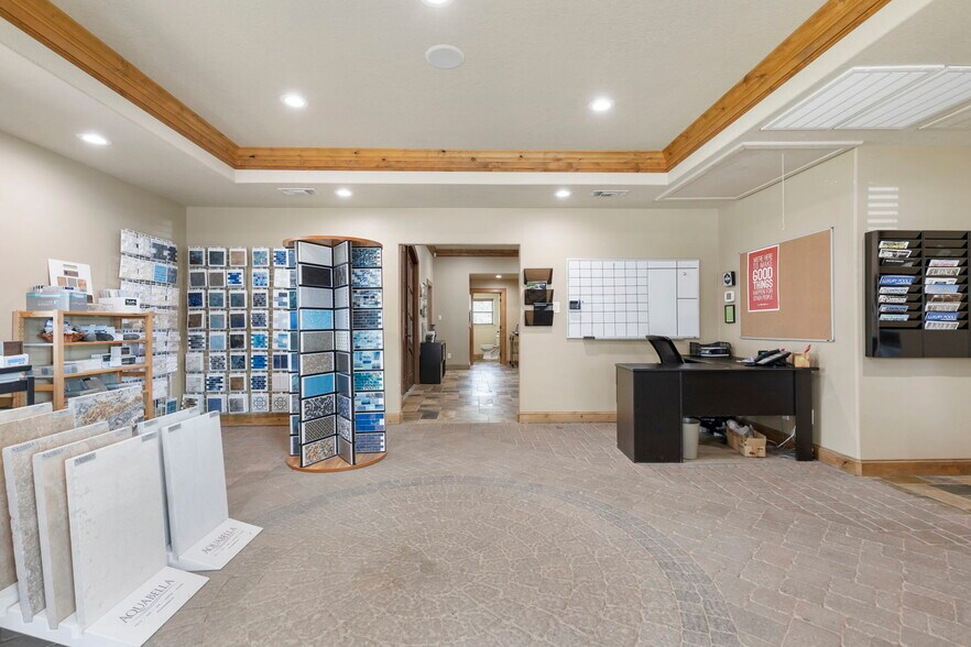 More Photos Of 8711 Hufsmith Kuykendahl Rd, Tomball Industrial For Sale