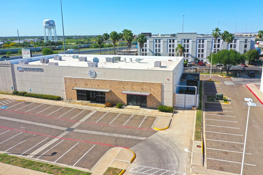 More Photos Of 7901 San Dario Ave, Laredo General Retail For Sale