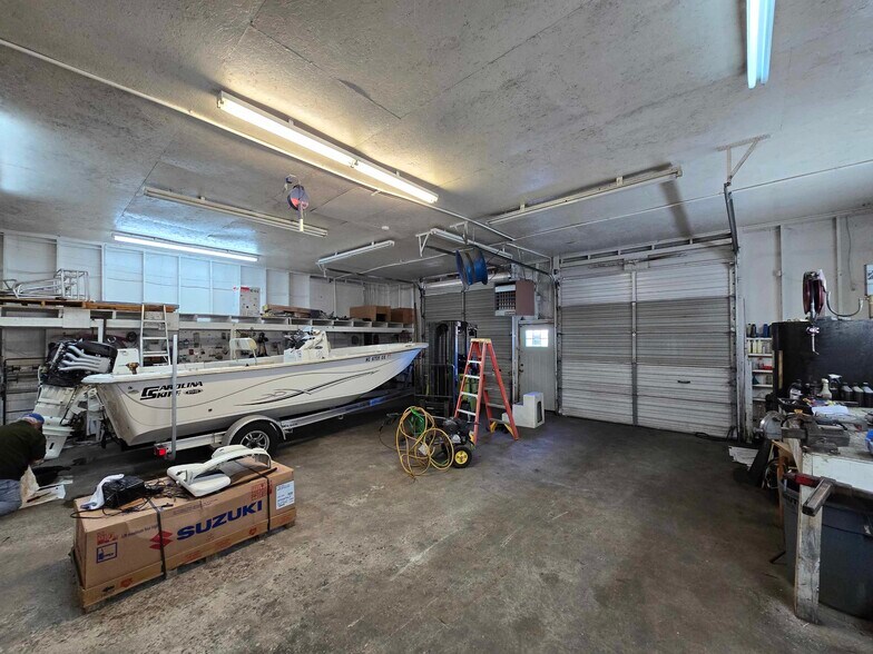 More Photos Of 213 W US 70 Hwy, Havelock Freestanding For Sale