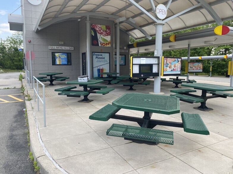 More Photos Of 244 US Highway 46, Totowa Fast Food For Lease