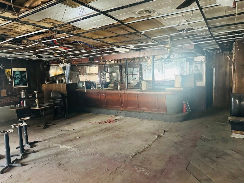 More Photos Of 1677 Main St, Buffalo General Retail For Sale