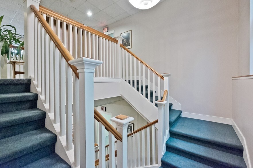 More Photos Of 4 Union Park, Topsham Office For Lease