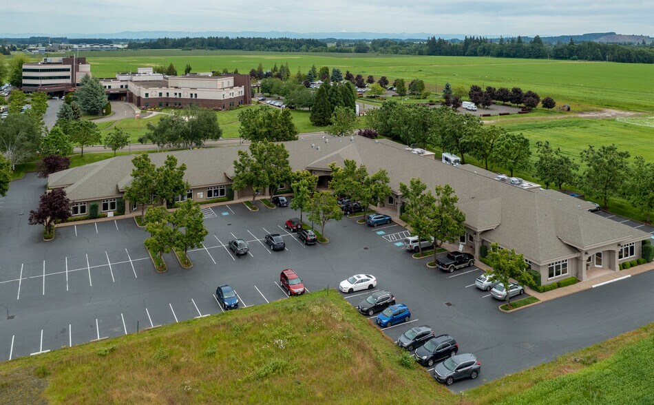 More Photos Of 375 SE Norton Ln, Mcminnville Medical For Lease