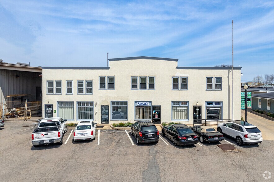 More Photos Of 25 Wareham St, Middleborough Warehouse For Lease