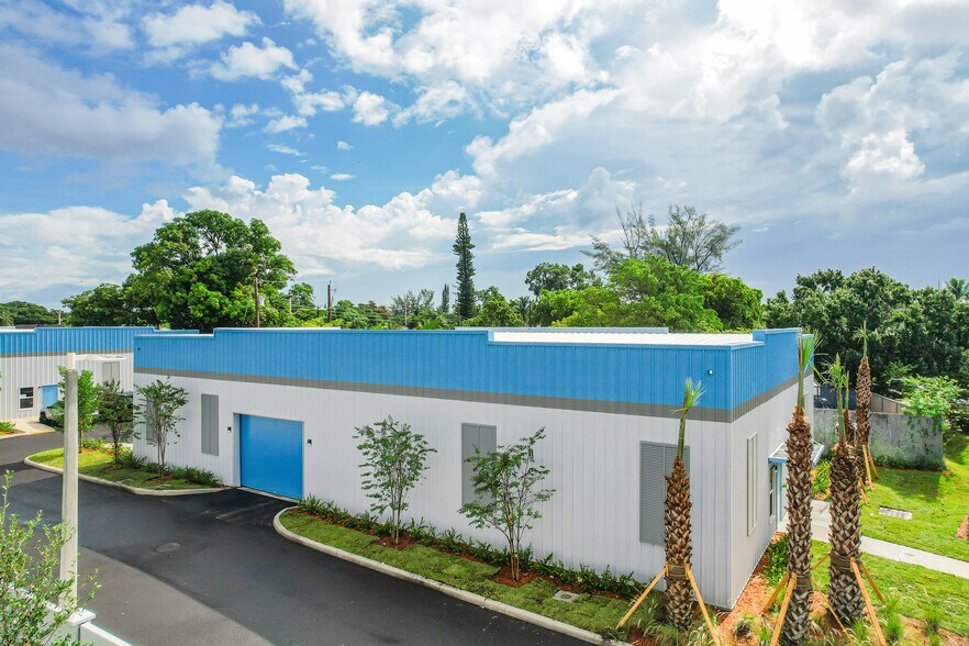 More Photos Of 621 NE 1st Ave, Pompano Beach Warehouse For Sale
