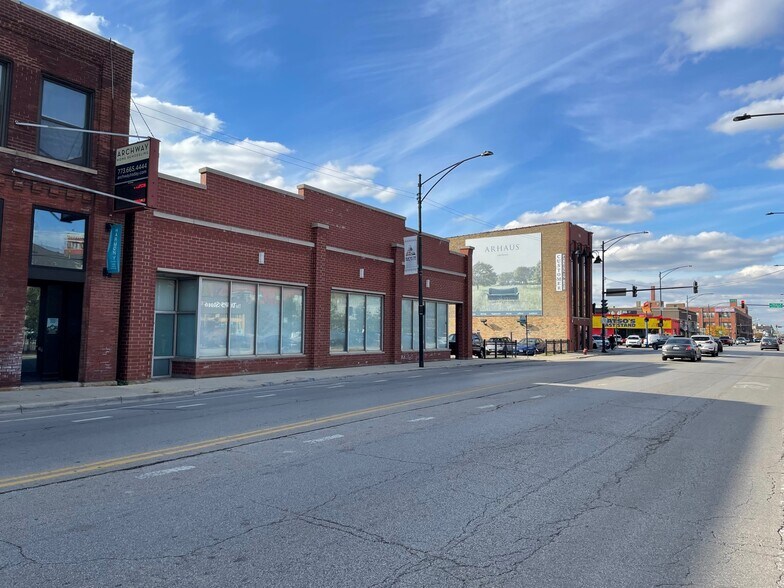 More Photos Of 1970 N Clybourn Ave, Chicago General Retail For Sale