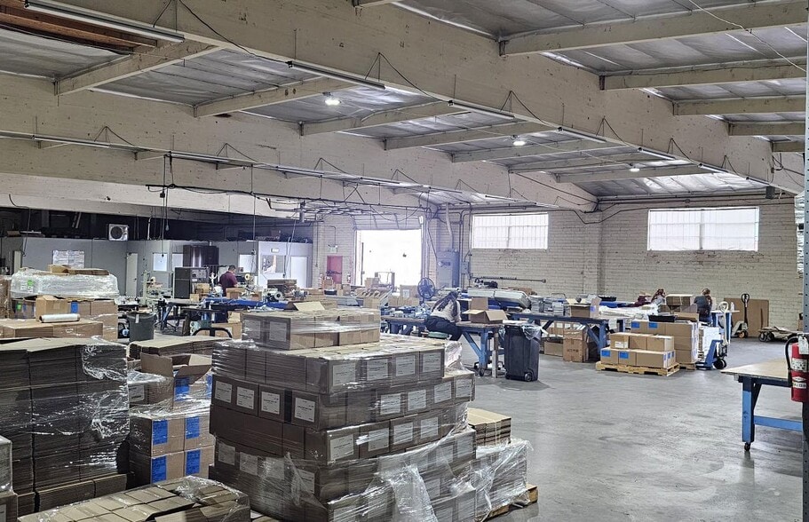 More Photos Of 15409 S Broadway, Gardena Manufacturing For Lease
