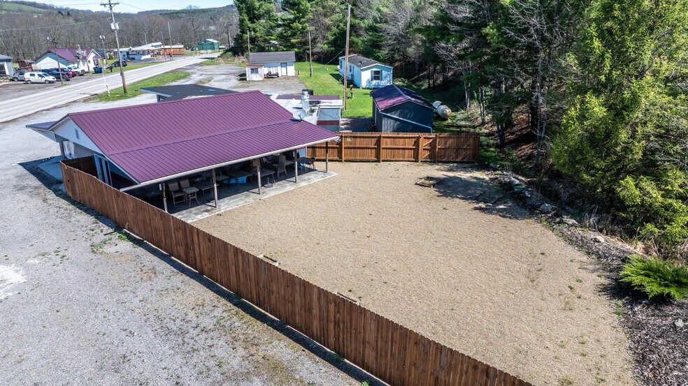 More Photos Of 2862 Route 38, Emlenton Bar For Sale