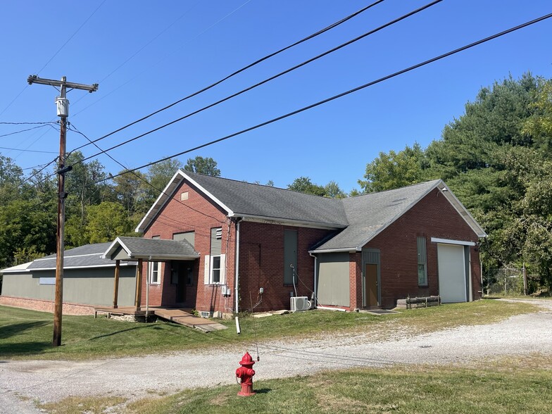 Primary Photo Of 423 Wilpen Rd, Ligonier Auto Repair For Sale