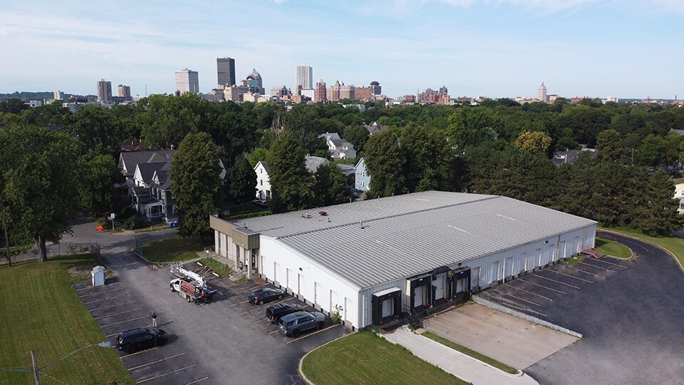 More Photos Of 4 Champeney Ter, Rochester Warehouse For Lease