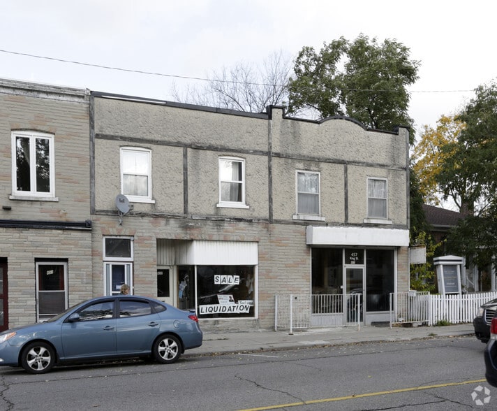 Primary Photo Of 453-455 King St E, Cambridge Storefront Retail Residential For Sale