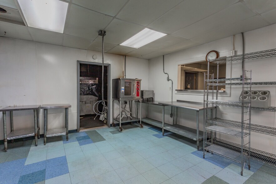 More Photos Of 505 W 9th St, Chickamauga Fast Food For Sale