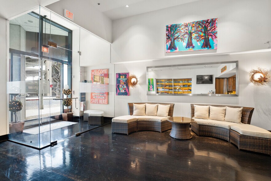 More Photos Of 11400 W Olympic Blvd, Los Angeles Office For Sale