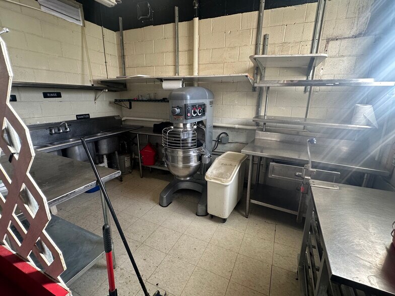 More Photos Of 215 E Lima St, Forest Restaurant For Sale