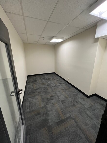 More Photos Of 6850 W Fairview Ave, Boise Office For Sale