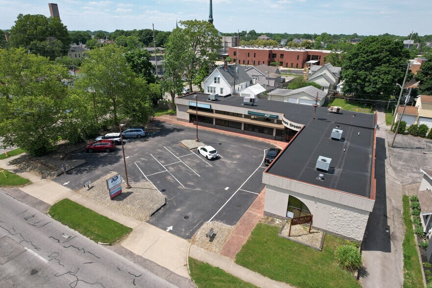 More Photos Of 808 3rd St, Columbus Storefront For Sale