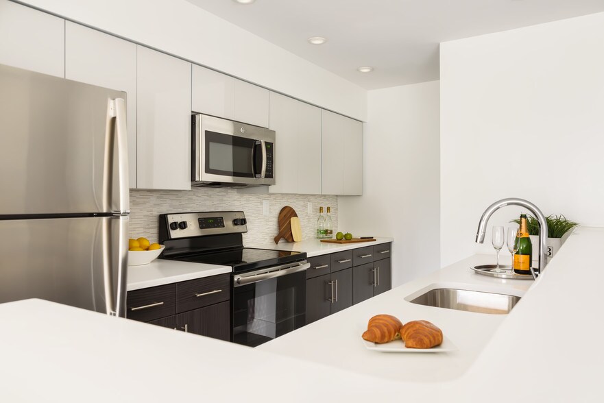 More Photos Of 1001-1003 Easton Rd, Willow Grove Apartments For Lease