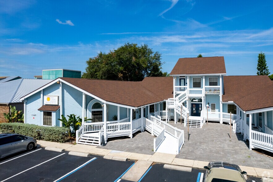 More Photos Of 1365 N Courtenay Pky, Merritt Island Office Residential For Lease