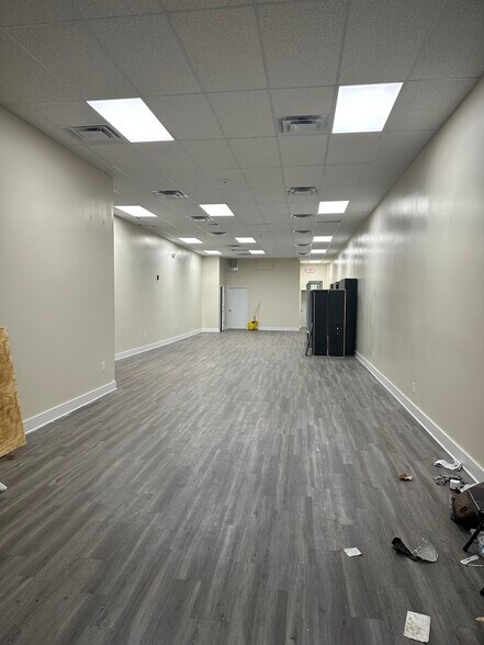 More Photos Of 583-587 Broad St, Newark Storefront Retail Office For Lease