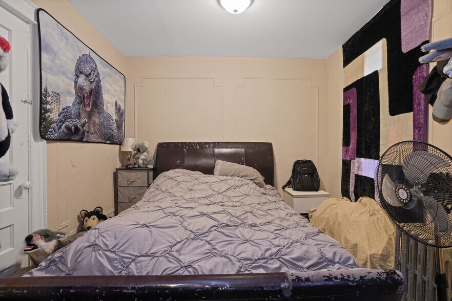 More Photos Of 6046 Putnam Ave, Ridgewood Apartments For Sale