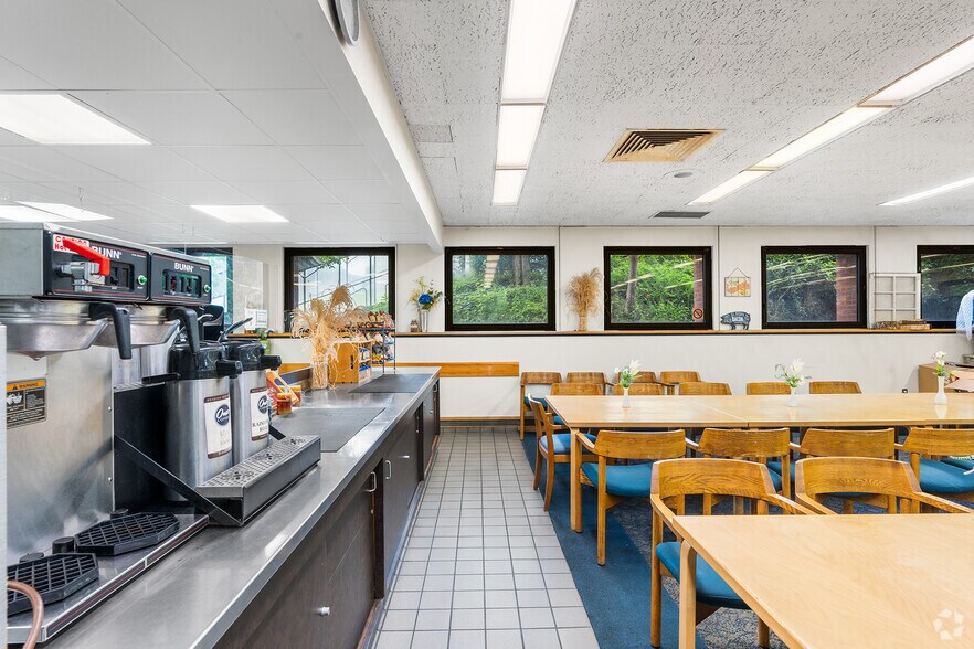 More Photos Of 500 Bic Dr, Milford Warehouse For Lease