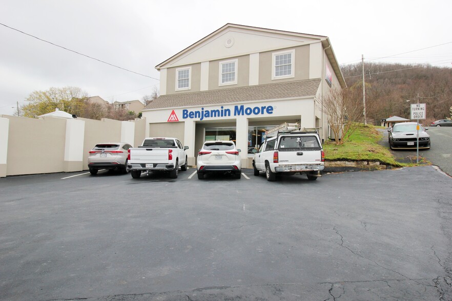 Primary Photo Of 902 Richmond Ave, Staunton Industrial For Sale