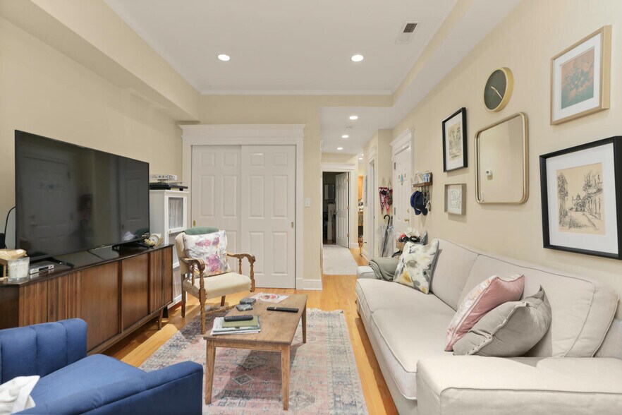 More Photos Of 345 Greenwich Ave, Greenwich Office For Sale