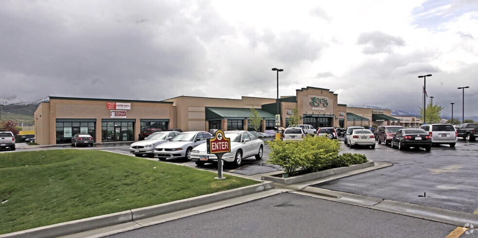 Primary Photo Of 898 N Main St, Smithfield Unknown For Lease