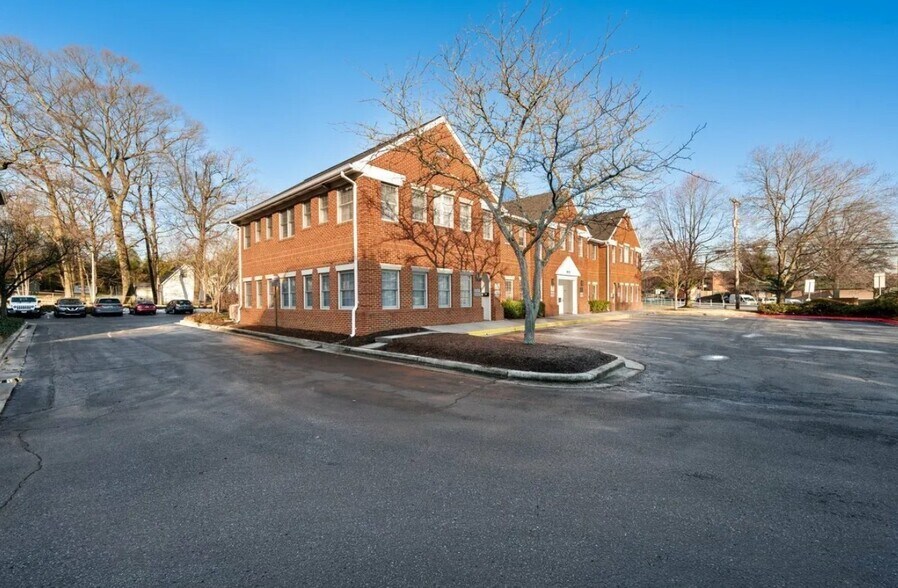 More Photos Of 1835 Forest Dr, Annapolis Business Park For Lease
