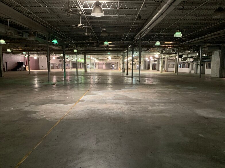 More Photos Of 458 Whitfield St, Fayetteville Manufacturing For Sale