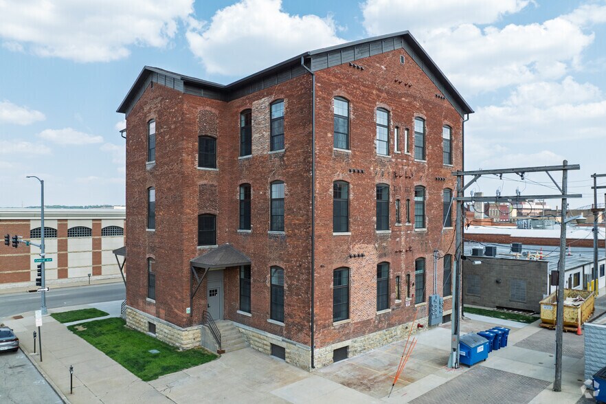 Primary Photo Of 1199 Central Ave, Dubuque Apartments For Sale