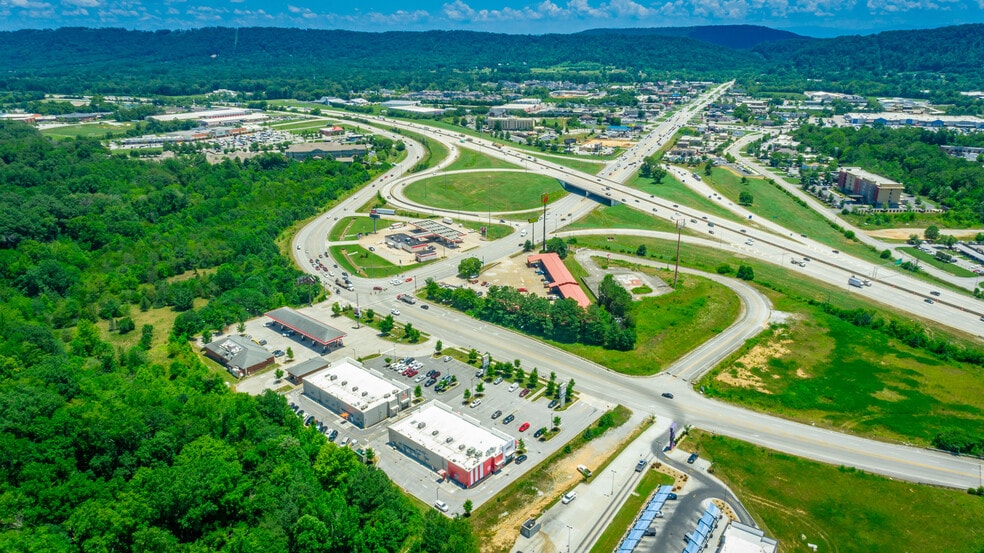 More Photos Of 5024 Hunter Rd, Ooltewah Storefront Retail Office For Lease