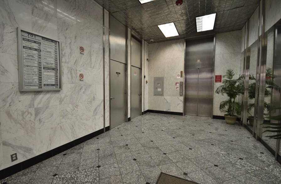 More Photos Of 701 W Broad St, Falls Church Office For Lease